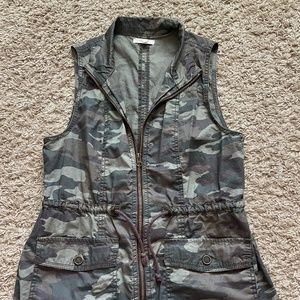 Camo vest
